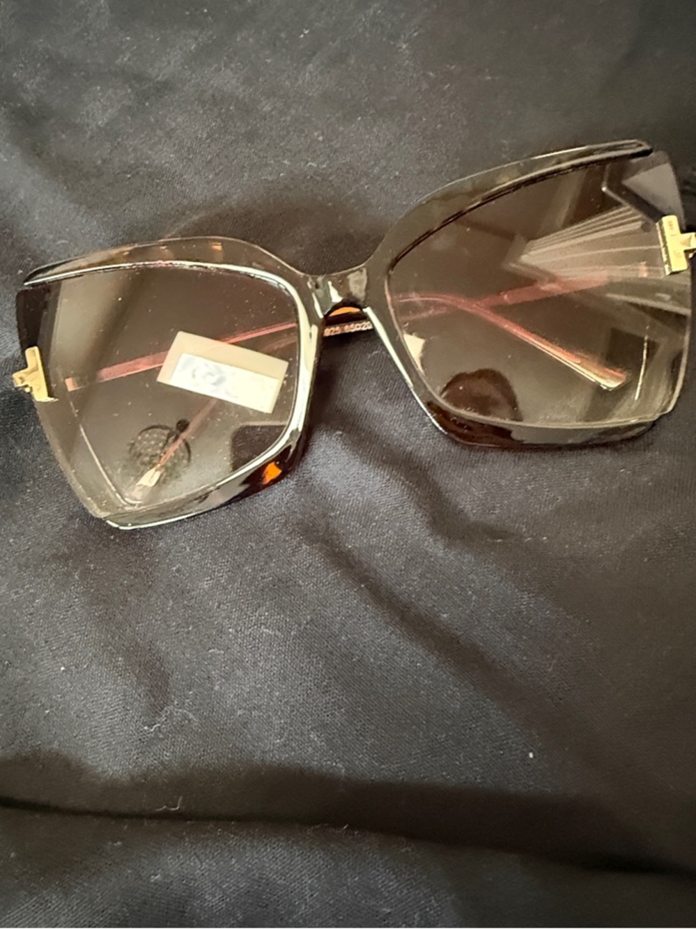Women’s Black Oversized Square Sunglasses